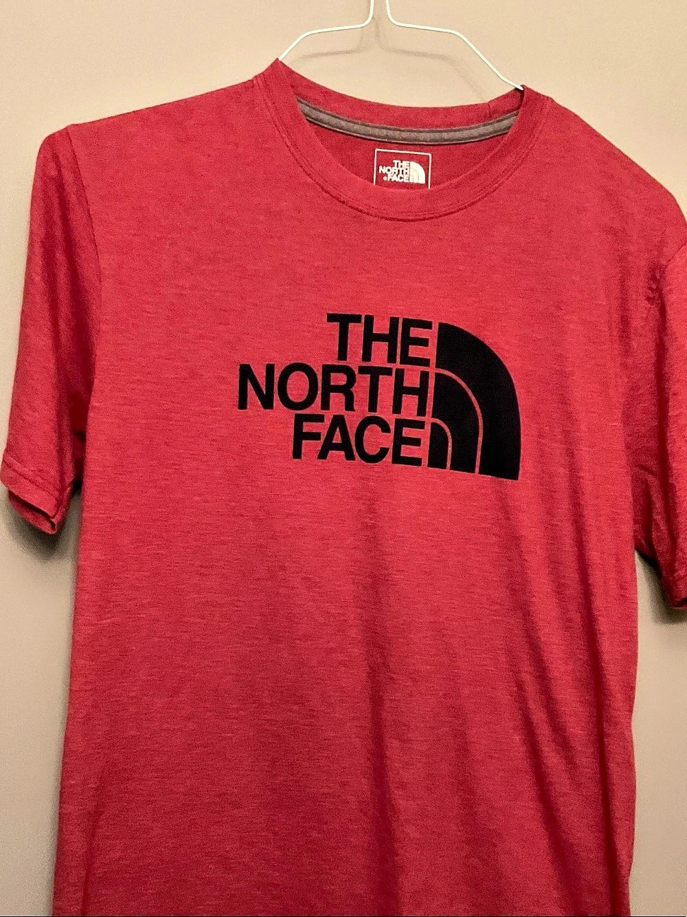 The North Face Classic Fit Short-Sleeve Red Men's Logo T-Shirt Size M, EUC